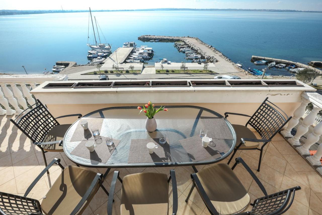 Apartments Melissa วรซี ภายนอก รูปภาพ